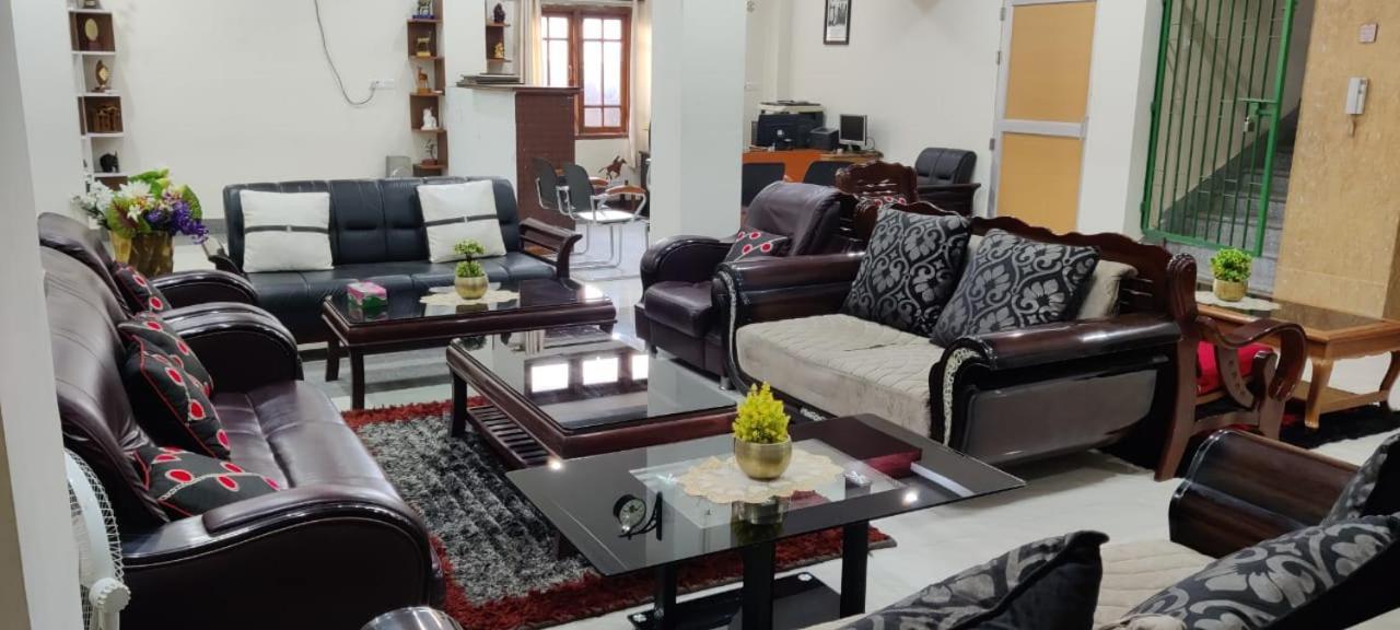 Iranyai Homestay Imphal Eksteriør bilde