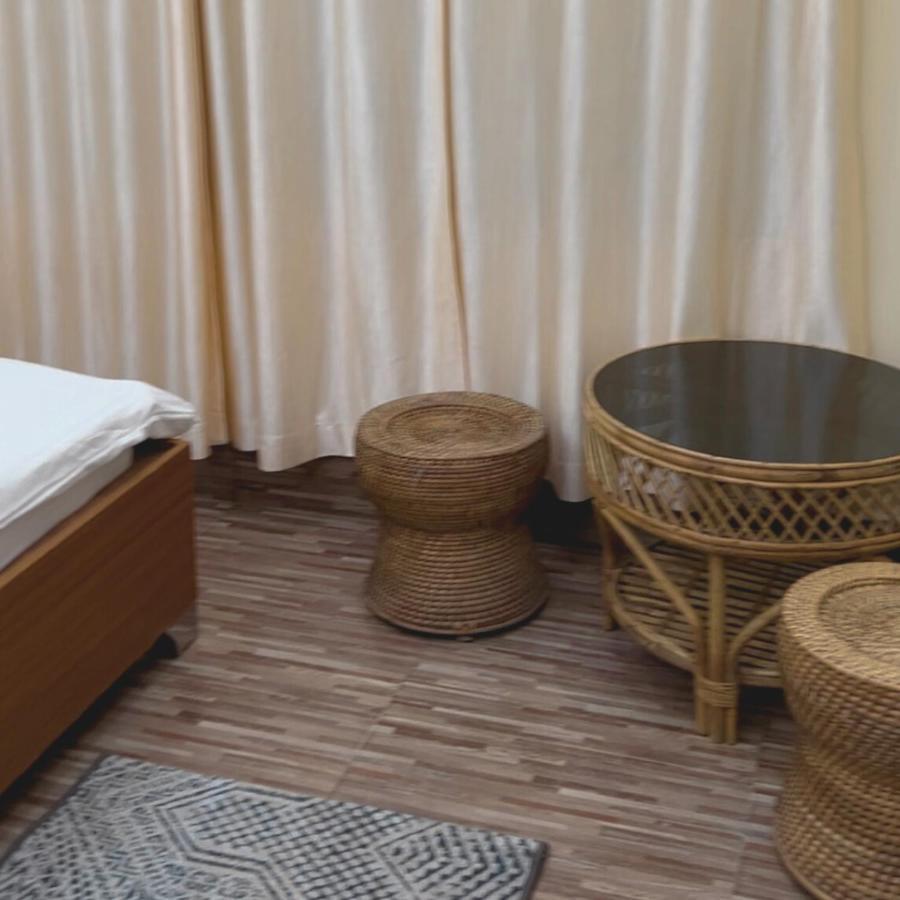 Iranyai Homestay Imphal Eksteriør bilde